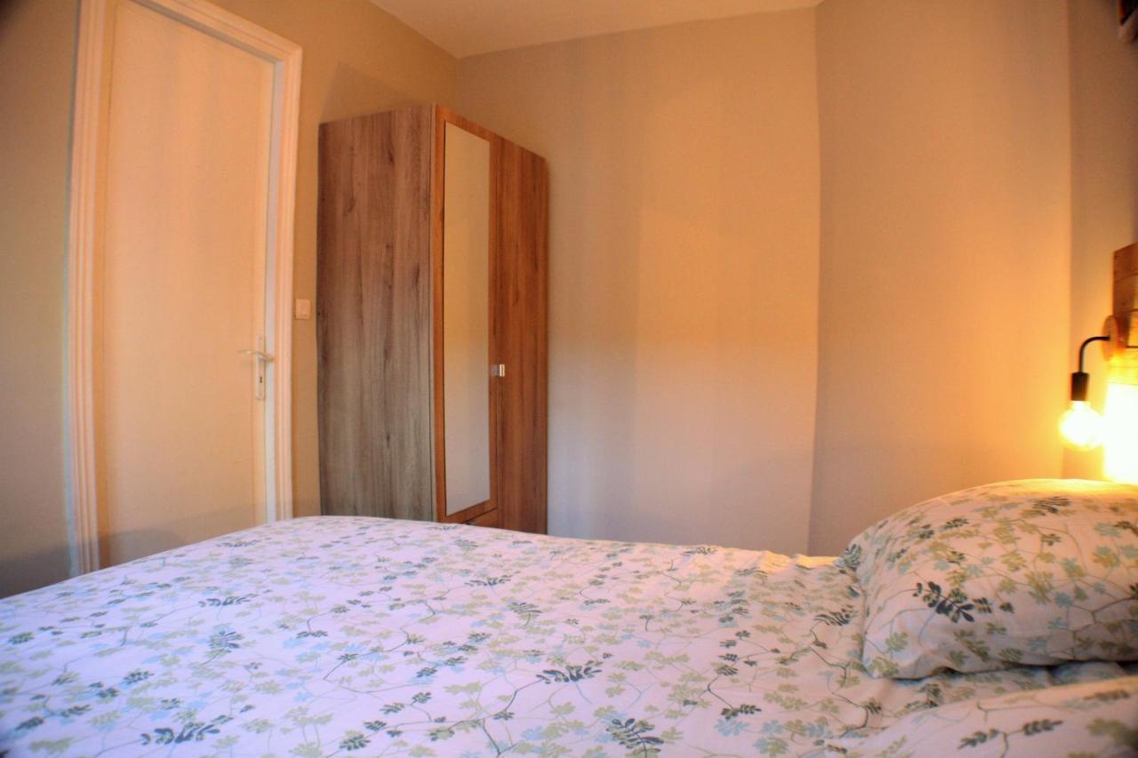 Le Cottage Des Curie Calais Exterior photo